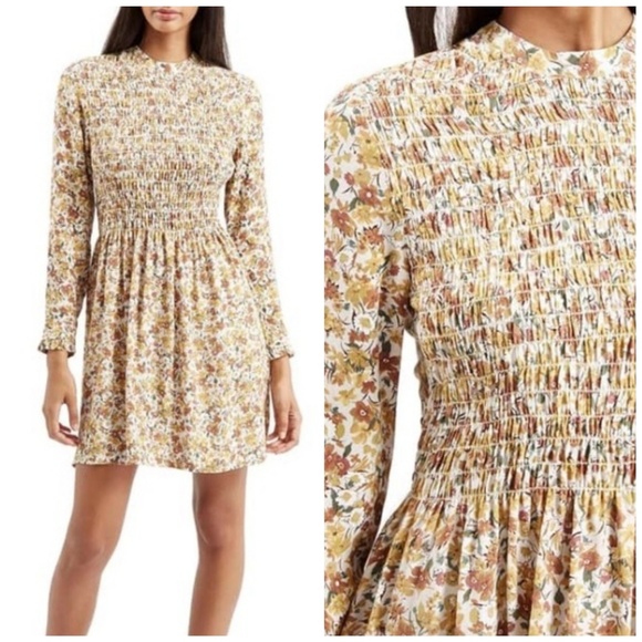 Topshop Dresses & Skirts - TOPSHOP Smocked Floral Long Sleeve Dress size 6